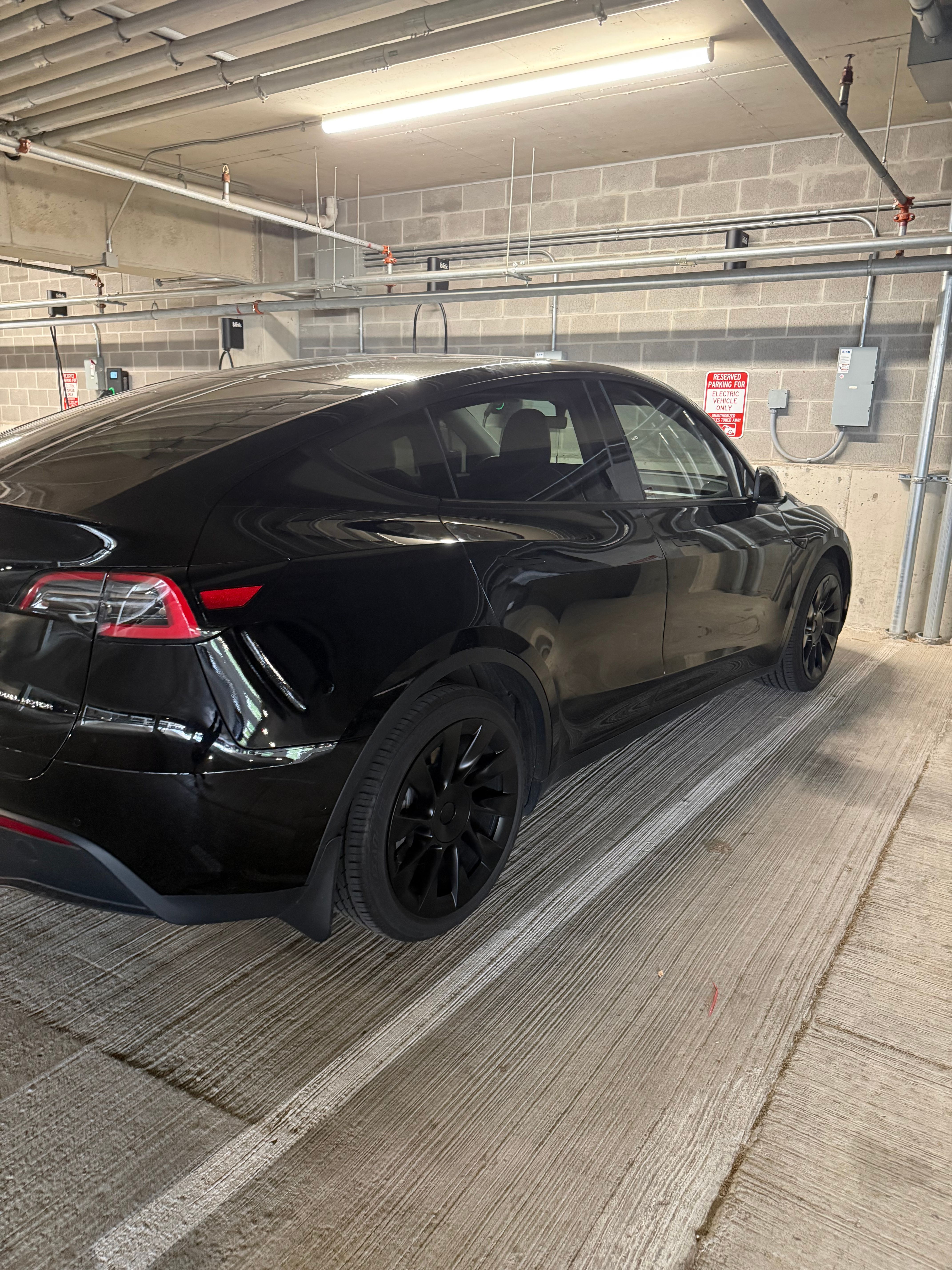 Used 2021 Tesla Model Y Long Range AWD/4WD image 4