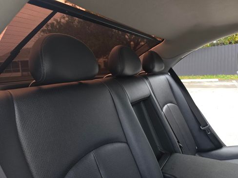 Used 2006 Mercedes-Benz E 350 Sedan image 18