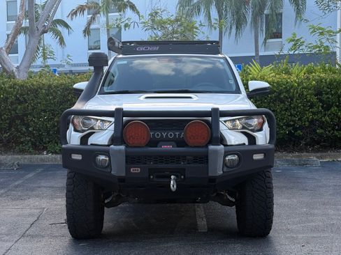 Used 2019 Toyota 4Runner TRD Off-Road AWD/4WD image 1