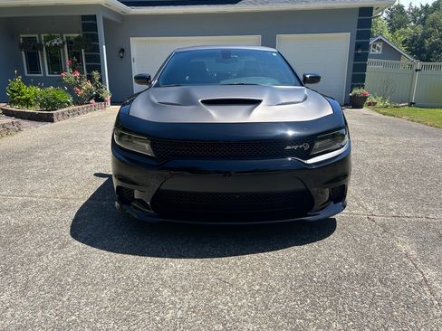 Used 2018 Dodge Charger SRT Hellcat w/ Harman/Kardon Audio Group RWD image 9