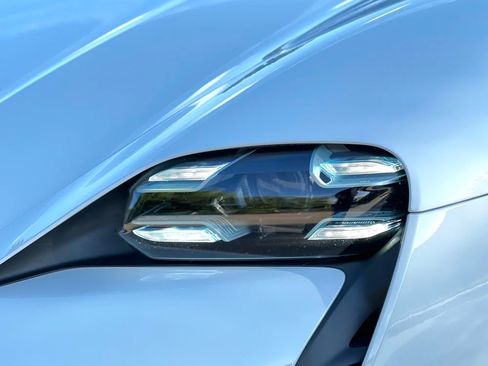 Used 2020 Porsche Taycan 4S image 6