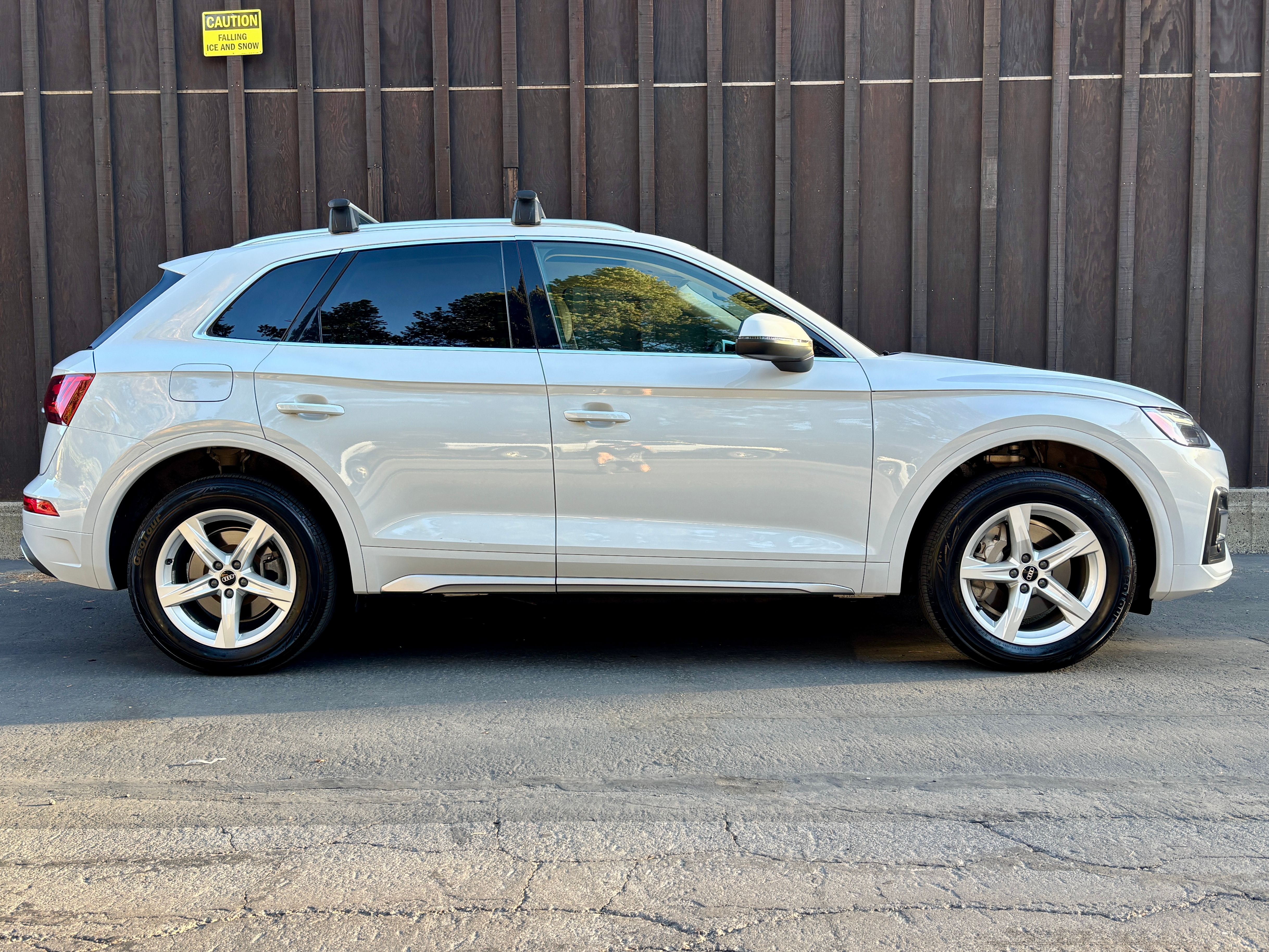 Used 2021 Audi Q5 2.0T Premium w/ Convenience Package AWD/4WD image 9