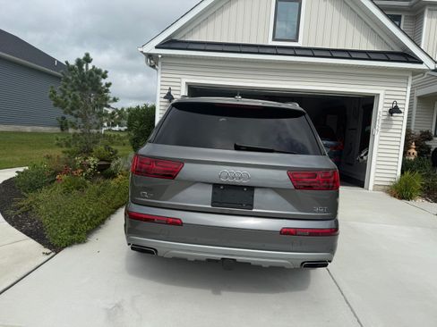 Used 2018 Audi Q7 3.0T Prestige AWD/4WD image 4
