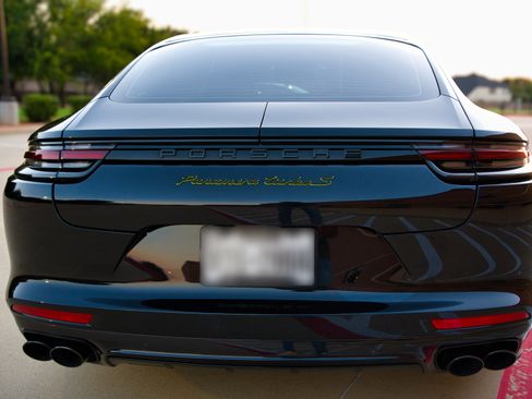 Used 2019 Porsche Panamera Turbo S AWD/4WD image 8