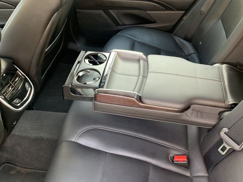 Used 2018 Cadillac XTS Luxury image 18