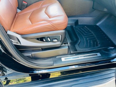 Used 2020 Cadillac Escalade Luxury w/ Escalade Sport Edition image 16