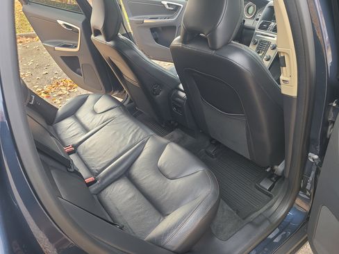 Used 2012 Volvo XC60 3.2 image 22