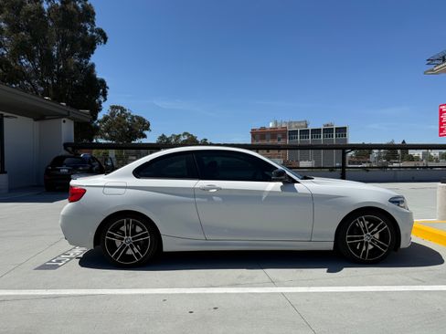 Used 2018 BMW M240i Coupe RWD image 5