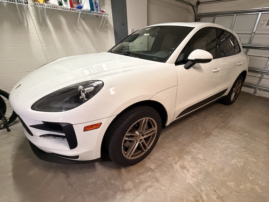Used 2021 Porsche Macan AWD/4WD image 2