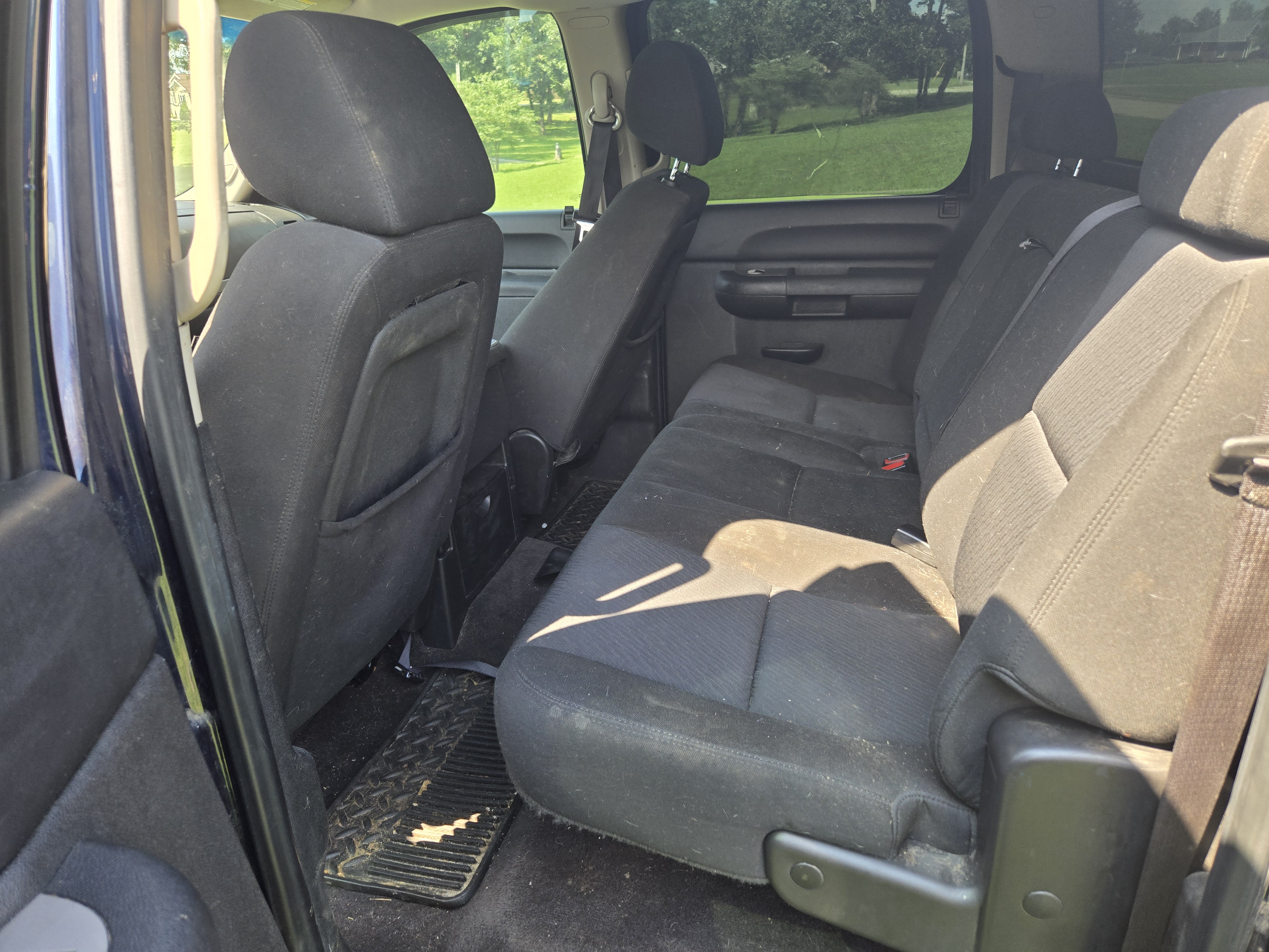 Used 2010 Chevrolet Silverado 1500 LT w/ Power Pack Plus AWD/4WD image 2