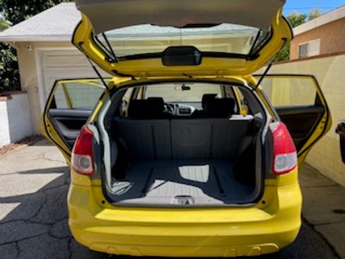 Used 2004 Toyota Matrix XR image 4