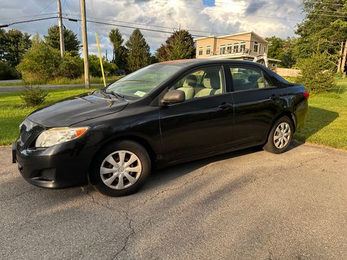 Used 2009 Toyota Corolla LE w/ All Weather Guard Pkg FWD image 1