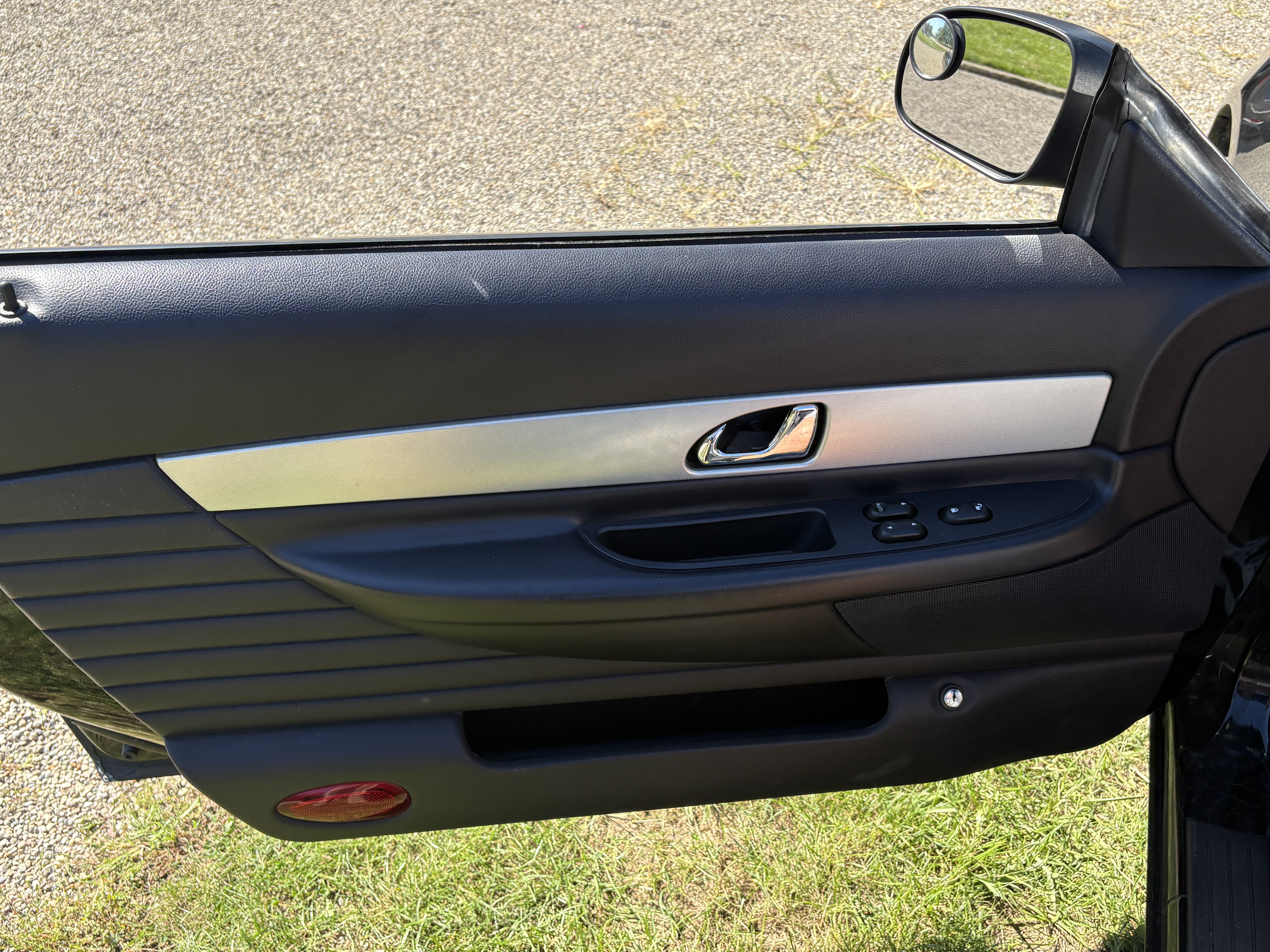Used 2005 Ford Thunderbird RWD image 12