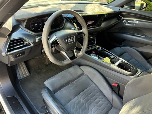 Used 2022 Audi e-tron GT Premium Plus w/ Performance Package AWD/4WD image 9