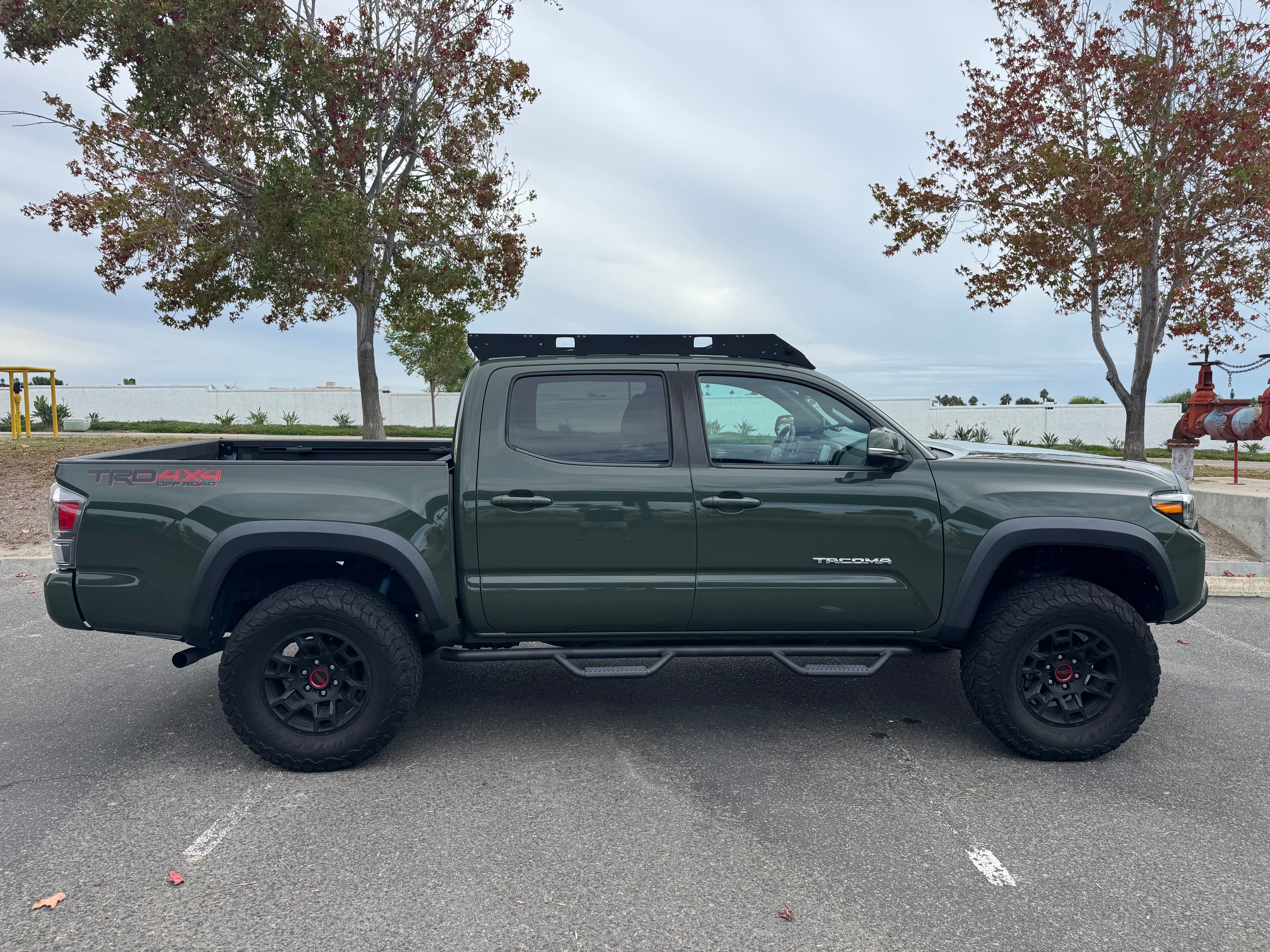 Used 2022 Toyota Tacoma TRD Off-Road w/ TRD Premium Off Road Package AWD/4WD image 11