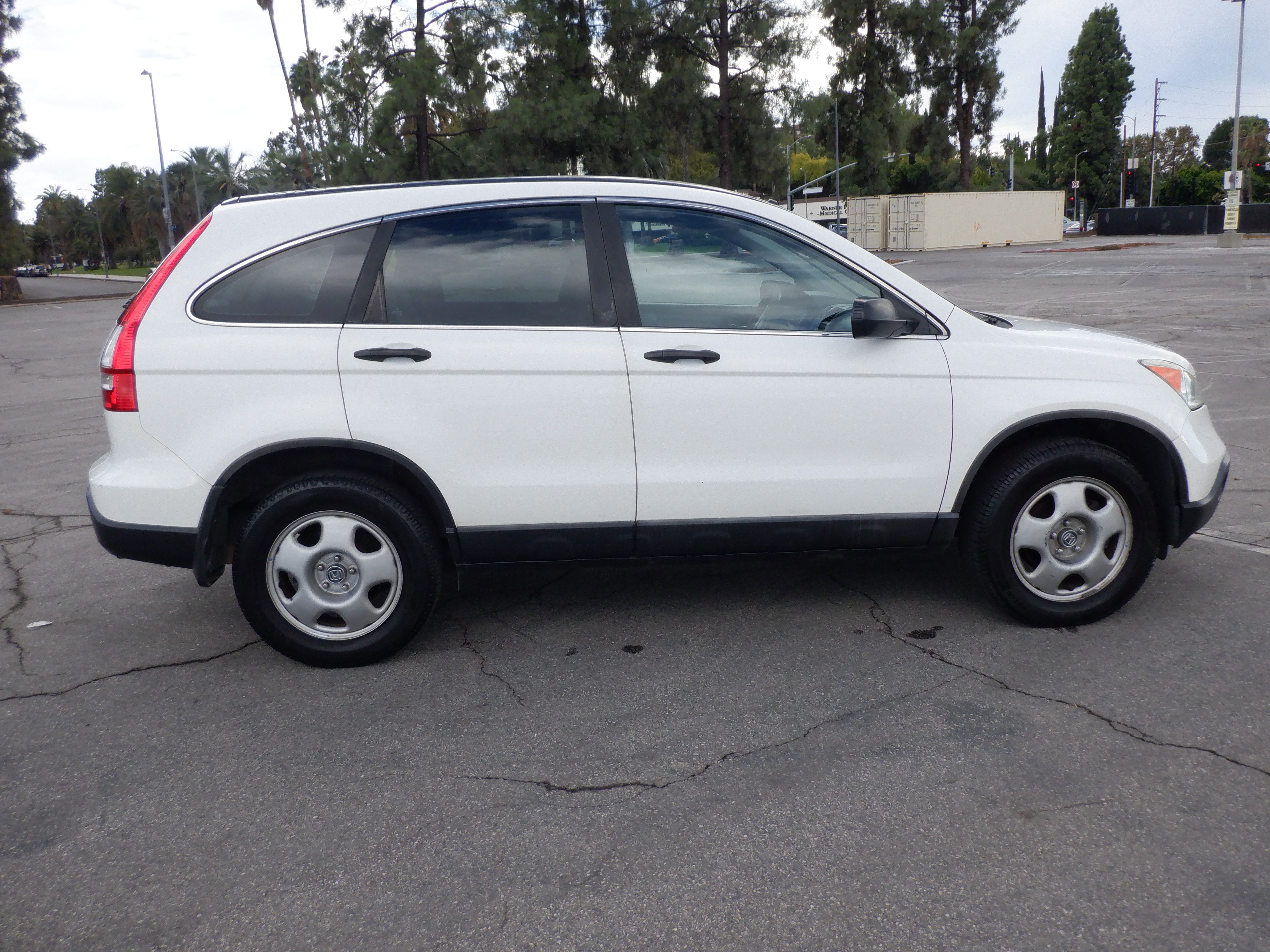 Used 2009 Honda CR-V LX image 2