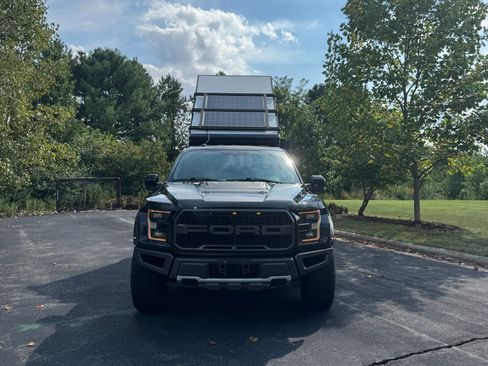 Used 2017 Ford F150 Raptor w/ Equipment Group 802A Luxury image 9