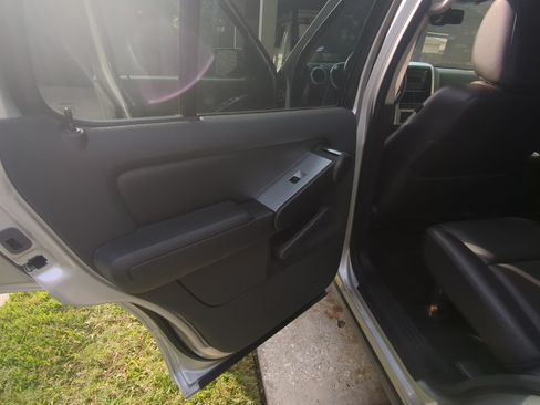 Used 2009 Mercury Mountaineer 2WD image 10