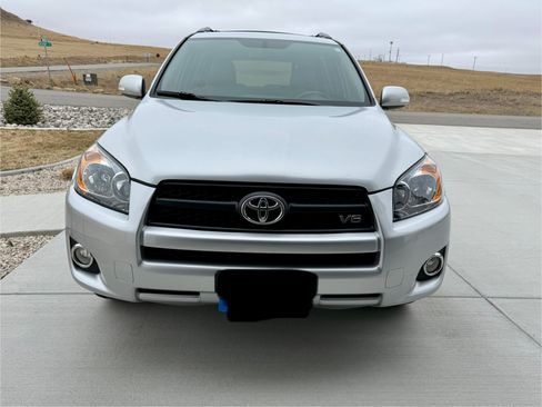Used 2010 Toyota RAV4 Limited AWD/4WD image 10