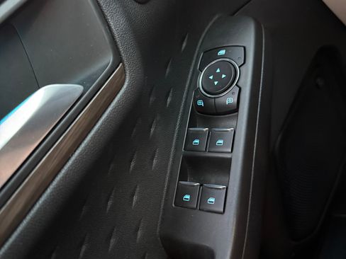 Used 2020 Ford Escape Titanium w/ Titanium Premium Package 2.0 image 5