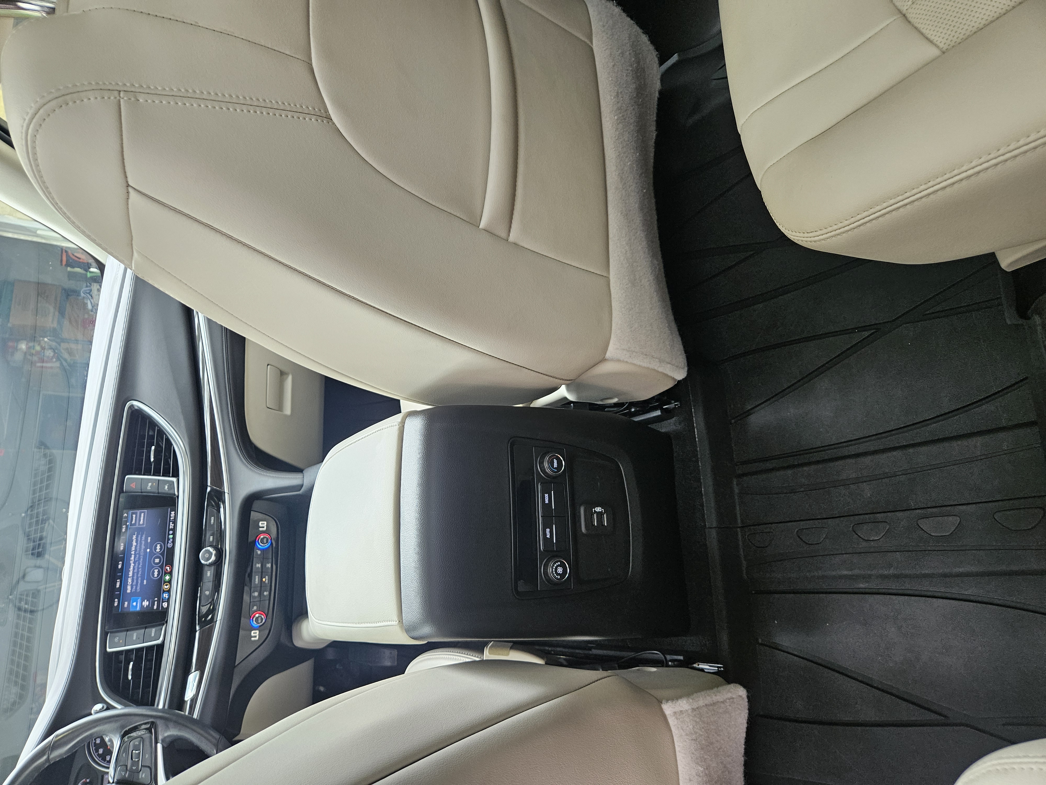 Used 2022 Buick Enclave Essence w/ Experience Buick Package AWD/4WD image 11