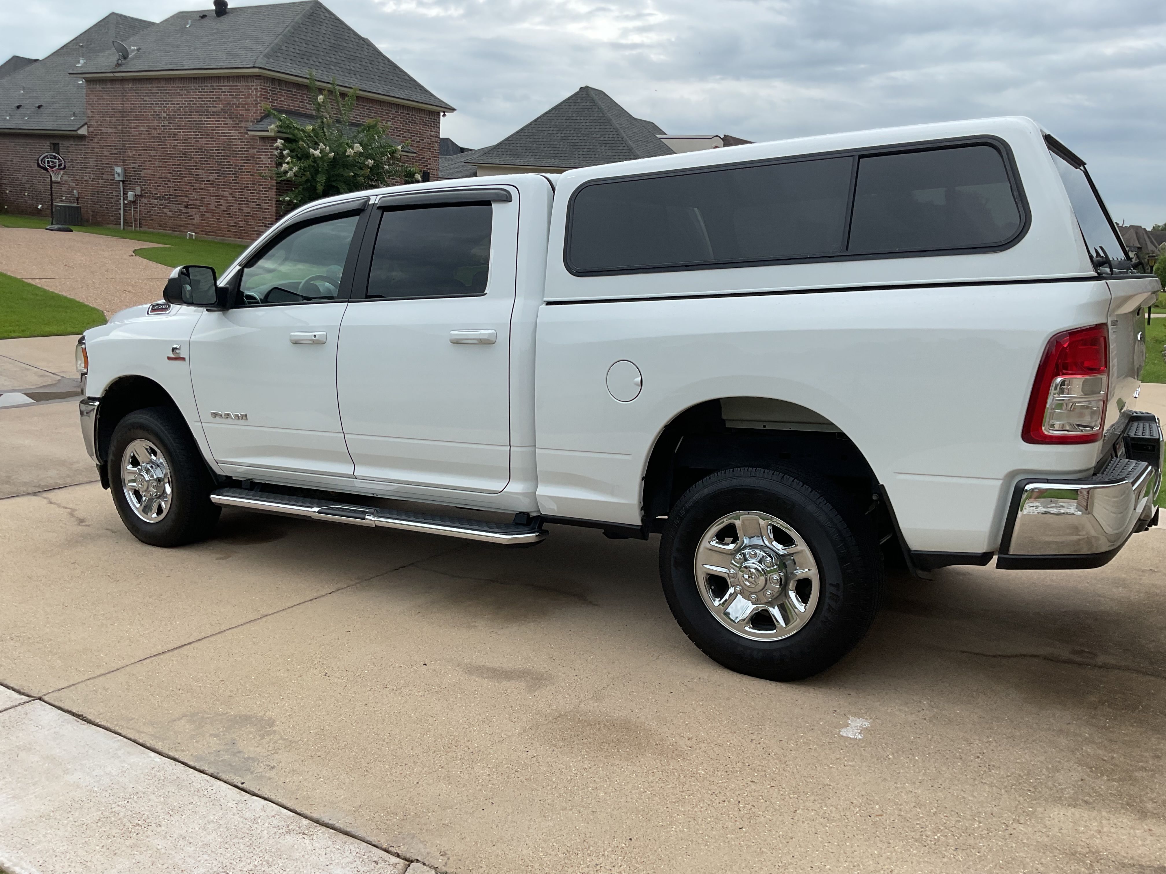 Used 2022 RAM 2500 Big Horn AWD/4WD image 4