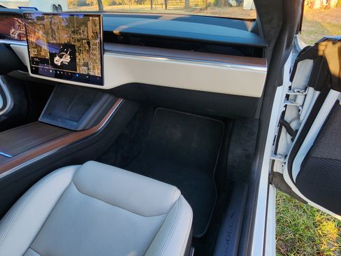 Used 2021 Tesla Model S Long Range image 16