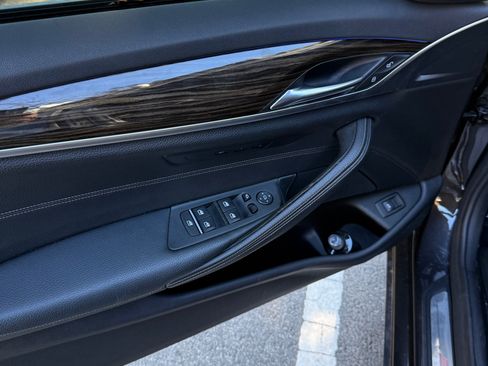 Used 2020 BMW 540i w/ Convenience Package image 4