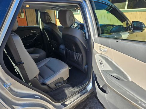 Used 2015 Hyundai Santa Fe Limited w/ Option Group 04 image 8