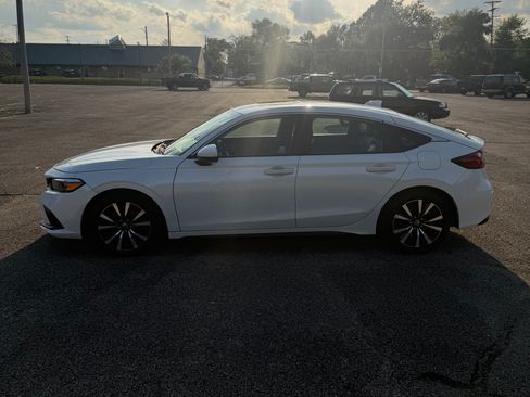 Used 2022 Honda Civic EX-L image 10