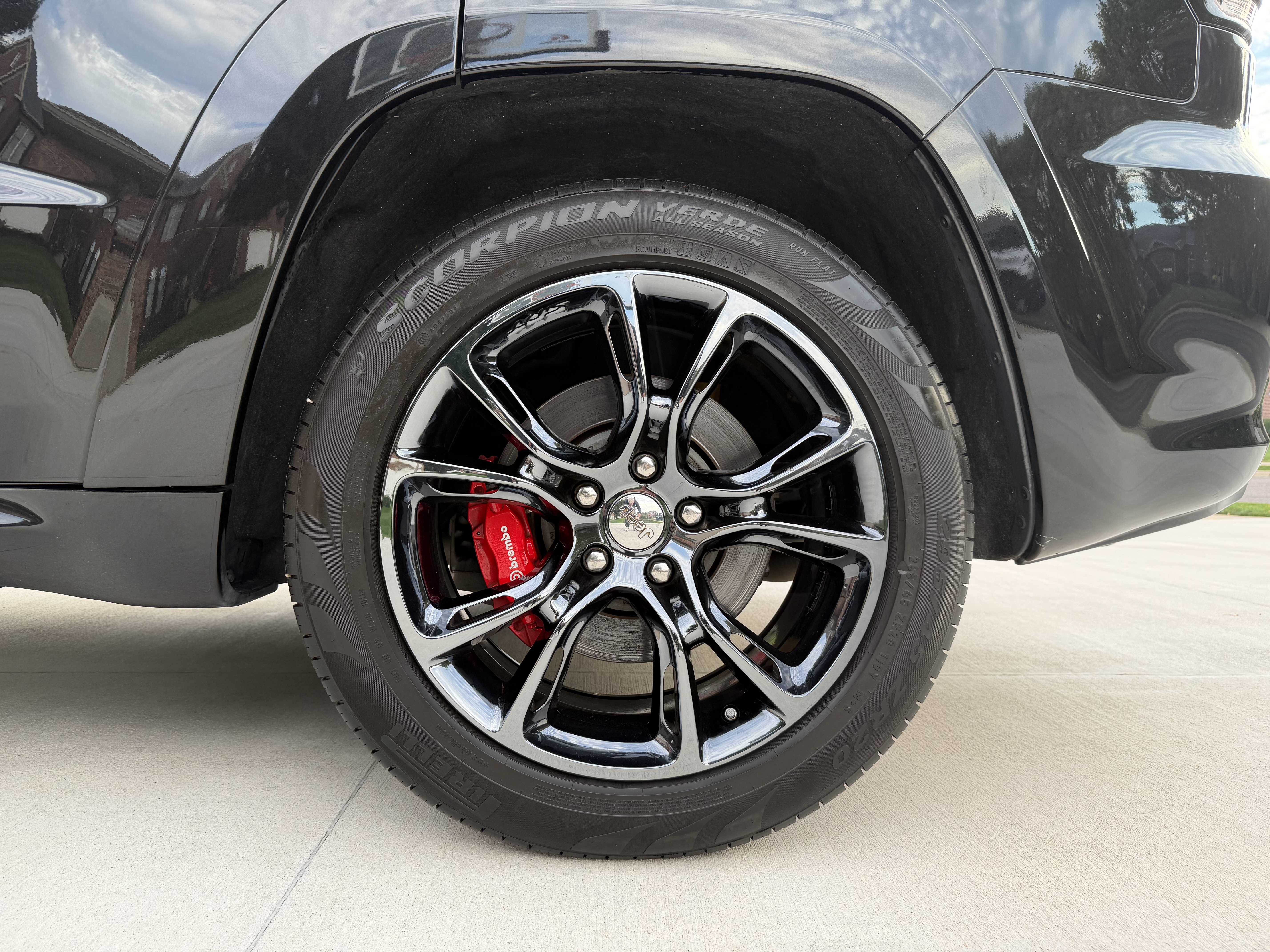 Used 2014 Jeep Grand Cherokee SRT w/ Trailer Tow Group IV AWD/4WD image 14