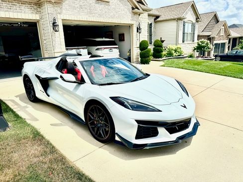 Used 2024 Chevrolet Corvette Z06 image 4