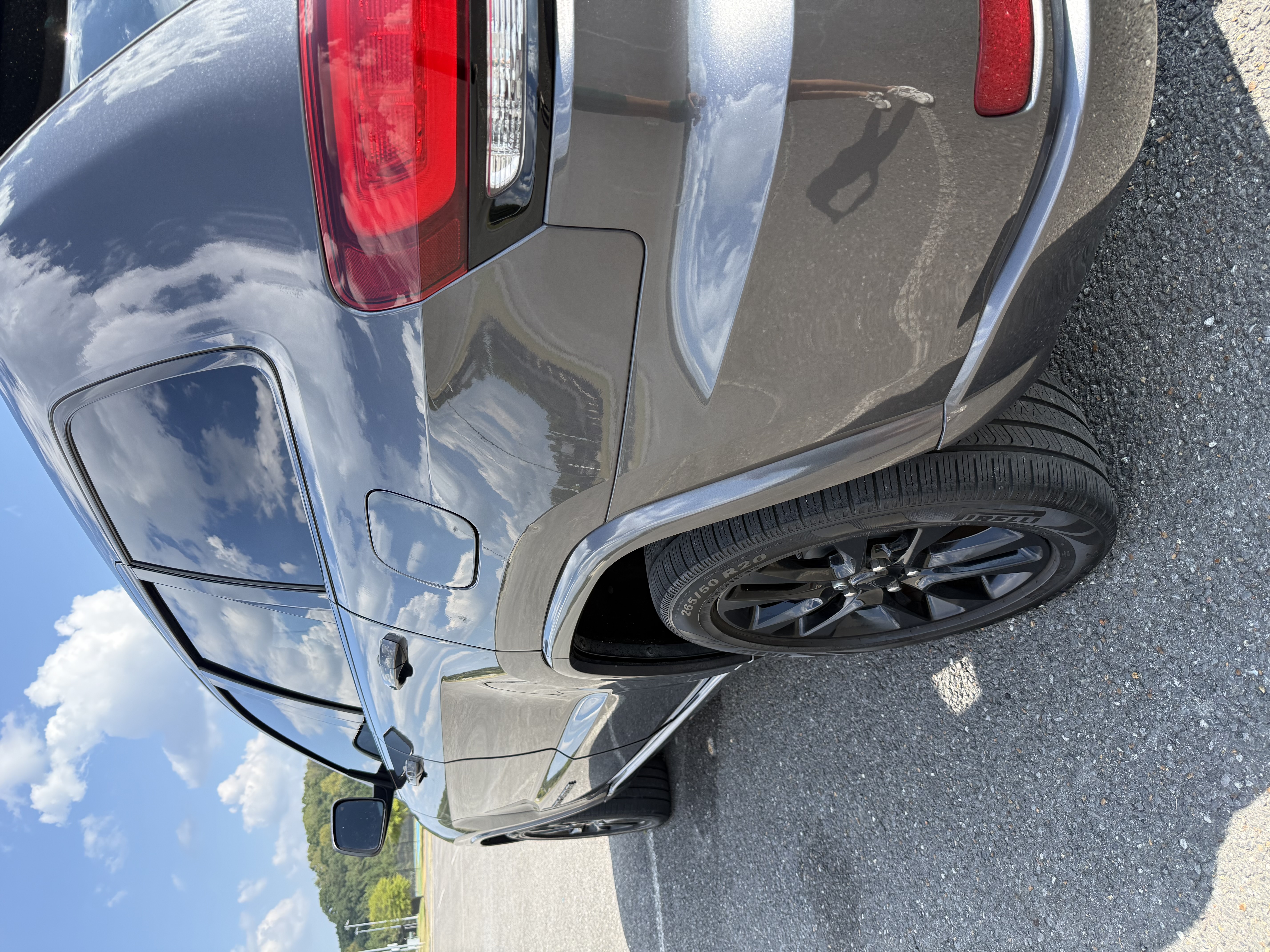 Used 2018 Jeep Grand Cherokee Altitude AWD/4WD image 4