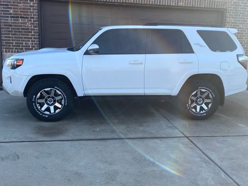 Used 2021 Toyota 4Runner TRD Off-Road image 1