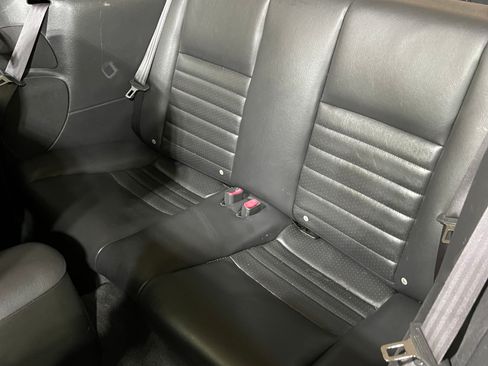 Used 2004 Ford Mustang GT Premium image 9