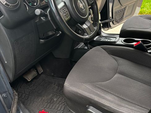 Used 2017 Jeep Wrangler Unlimited Sport w/ Quick Order Package 24S image 6