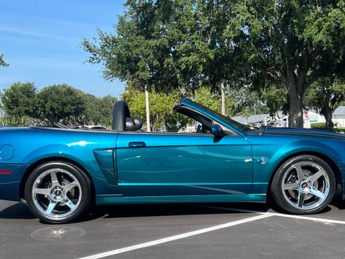 Used 2004 Ford Mustang Cobra RWD image 10