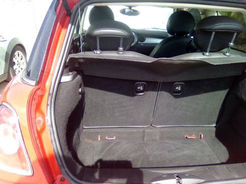 Used 2011 MINI Cooper Hardtop image 6