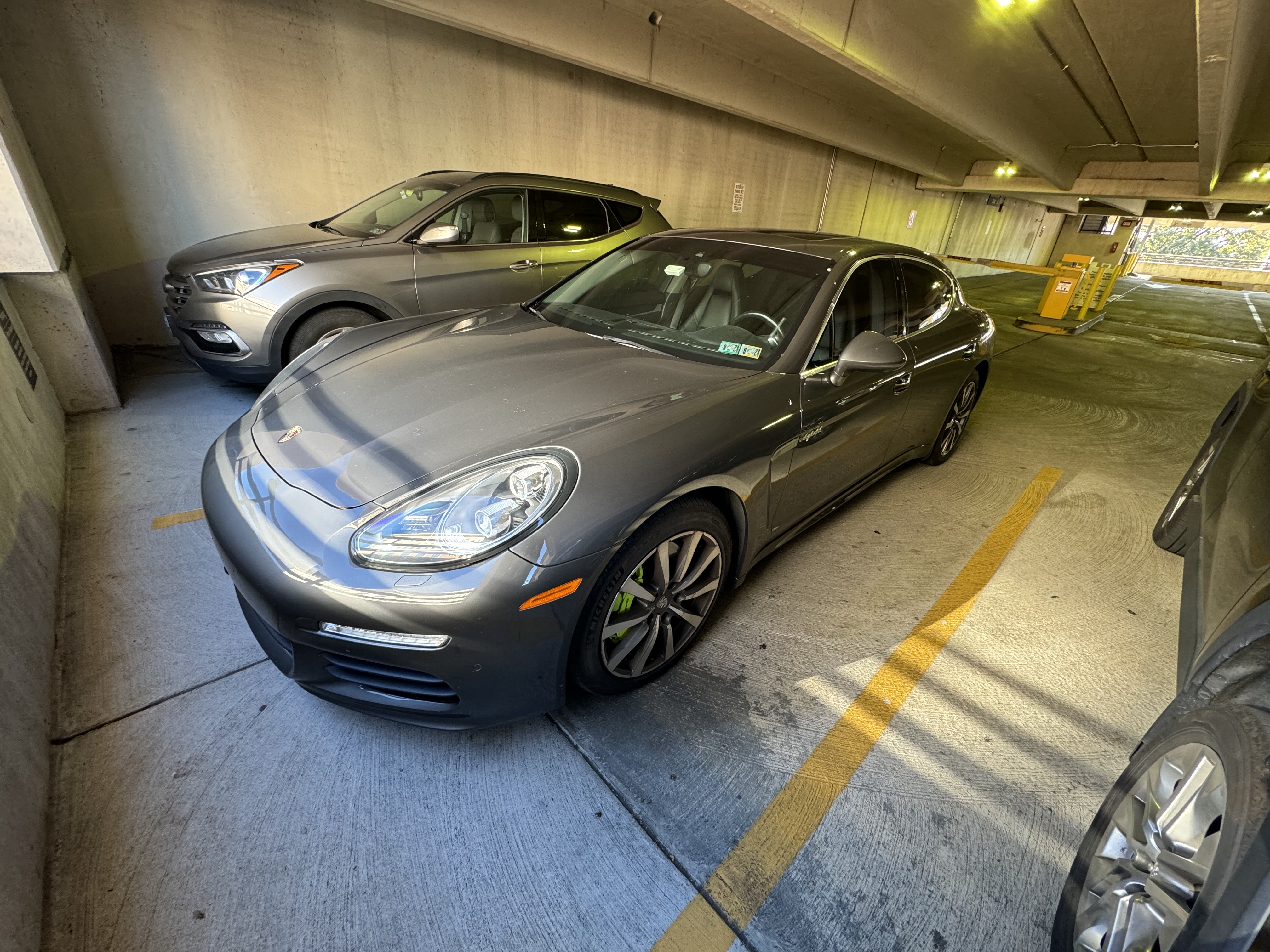 Used 2016 Porsche Panamera S RWD image 6