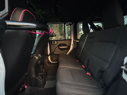 Used 2020 Jeep Wrangler Unlimited Sport AWD/4WD image 16