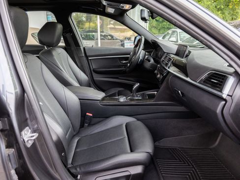 Used 2017 BMW 330i xDrive Sedan w/ Premium Package image 31