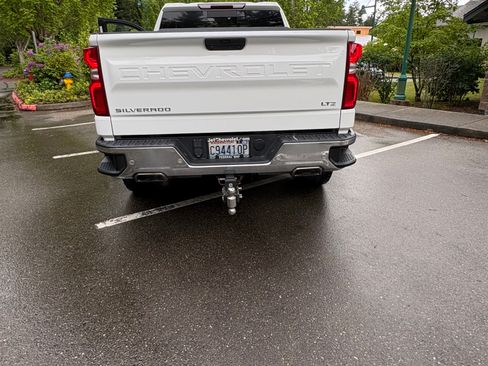 Used 2019 Chevrolet Silverado 1500 LTZ w/ LTZ Plus Package AWD/4WD image 8