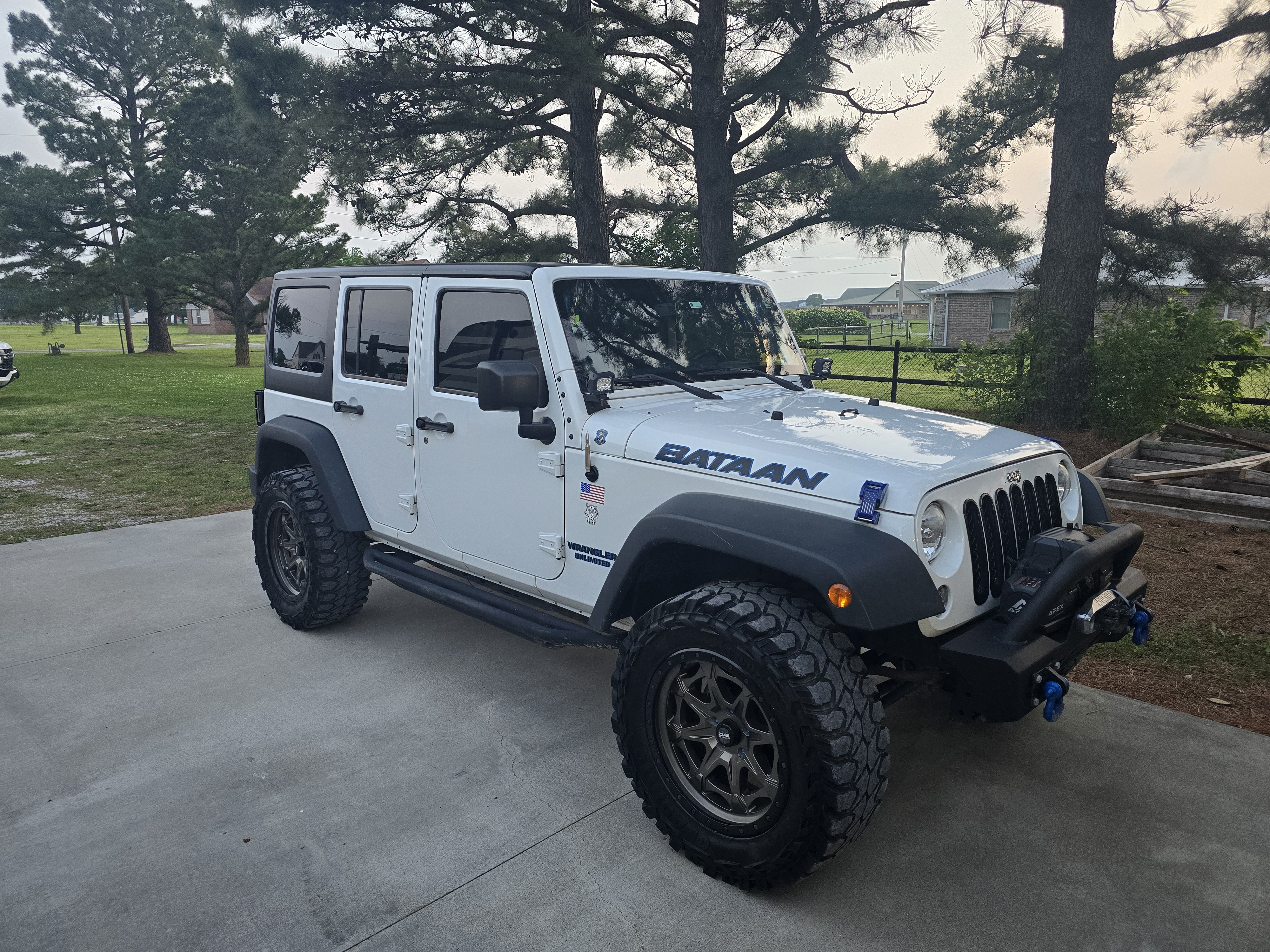 Used 2014 Jeep Wrangler Unlimited Sport w/ Quick Order Package 24S AWD/4WD image 2