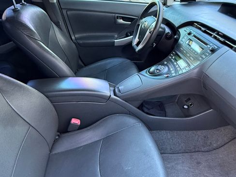 Used 2011 Toyota Prius Two image 9