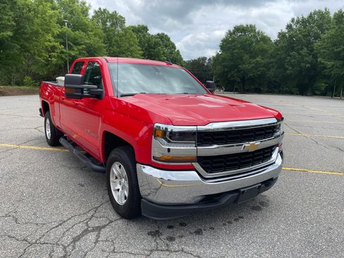 Used 2018 Chevrolet Silverado 1500 LT w/ LT Fleet Plus Package AWD/4WD image 14