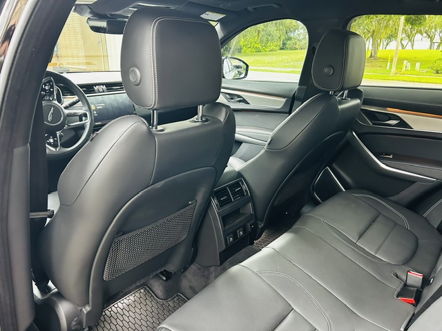 Used 2026 Jaguar F-PACE R-Dynamic S AWD/4WD image 10