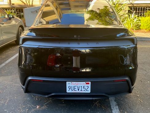 Used 2026 Tesla Model Y Long Range image 4