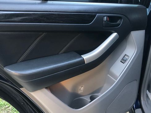 Used 2009 Toyota 4Runner Limited image 16