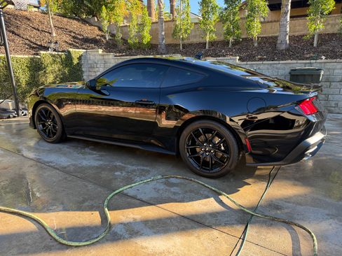 Used 2025 Ford Mustang Coupe image 2