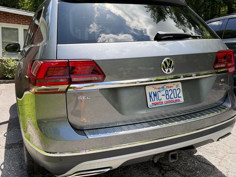 Used 2018 Volkswagen Atlas SEL Premium AWD/4WD image 6